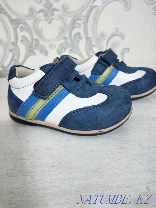 Продам детские кроссовки Акбулак - изображение 1