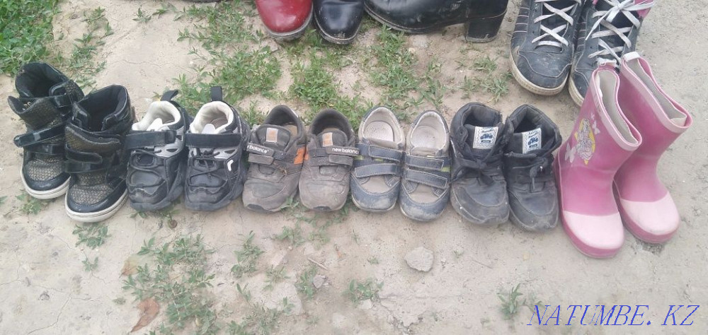 Обувь детская, женская. Сопоги,красовки,ботинки. Размеры 28,26,25,40. Каргалы - изображение 4