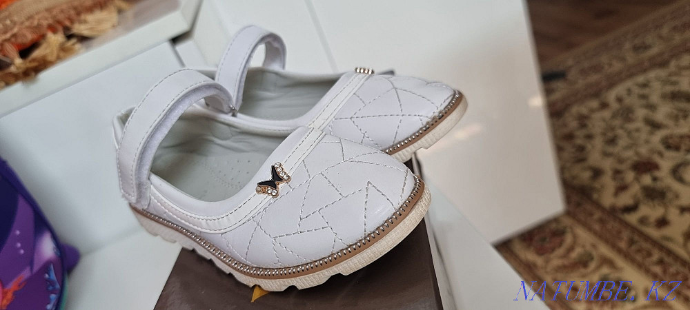 28 размер қыздарға арналған аяқ киім сатамын  Ақтөбе  - изображение 2