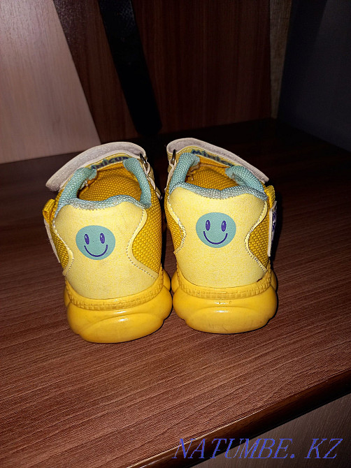 Продам кроссовки, 23 размер Костанай - изображение 3