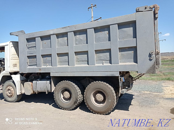 Sell dump truck HOWO 25 tons Aqtobe - photo 2