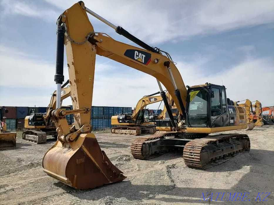 Б/У Экскаватор Гусеничный Cat 330 D2L Алматы - изображение 1