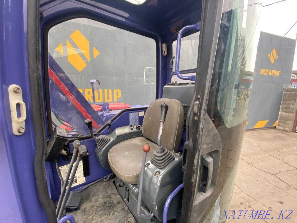 Продам экскаватор Японского производства Komatsu PC 75UU-2E Алматы - изображение 6