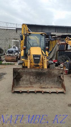 Sell backhoe loader KOMATSU WB 93 R 5 Almaty - photo 1