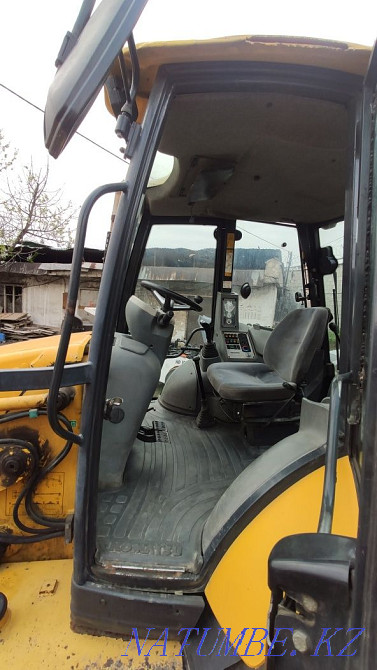 Sell backhoe loader KOMATSU WB 93 R 5 Almaty - photo 4