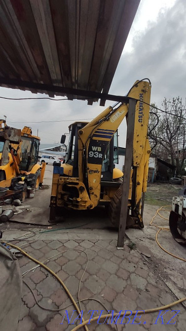 Sell backhoe loader KOMATSU WB 93 R 5 Almaty - photo 3