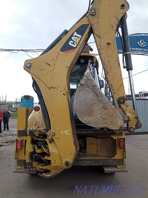 Продам экскаватор-погрузчик Cat 422 F Астана - изображение 4