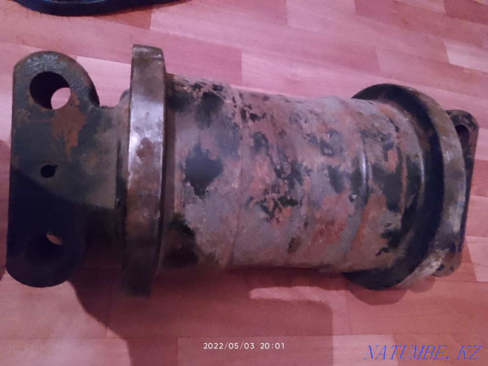 Продам катки на экскаватор САТ Актобе - изображение 1