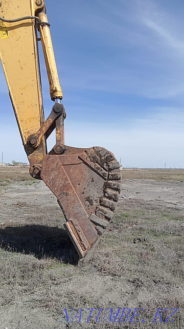 Komatsu excavator  - photo 5