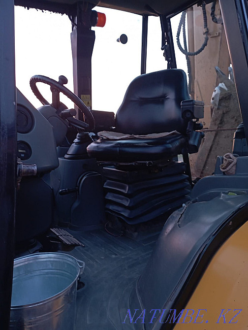 Sell excavator loader Caterpillar 432D  - photo 5