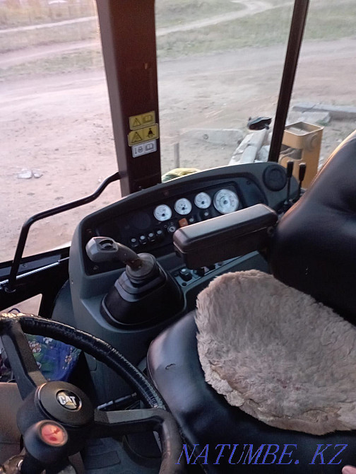 Sell excavator loader Caterpillar 432D  - photo 6