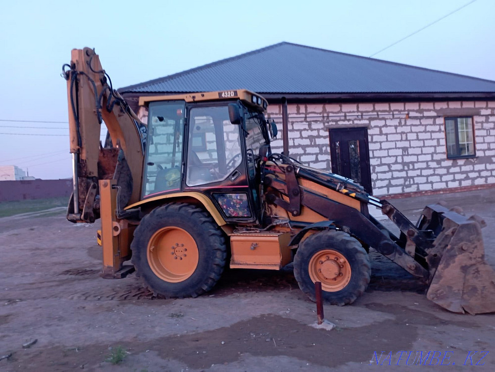Sell excavator loader Caterpillar 432D  - photo 2