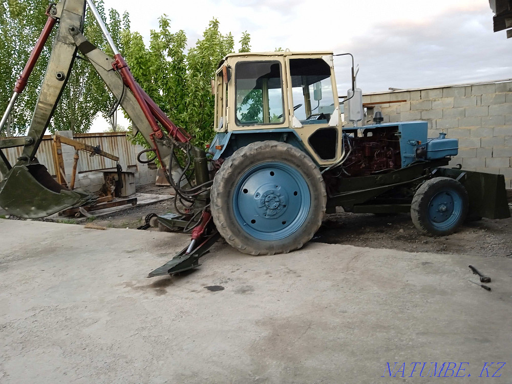 Excavator Yumz Satylady  - photo 1