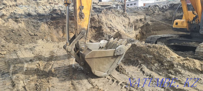 Hyndai Crawler Excavator for sale Semey - photo 6