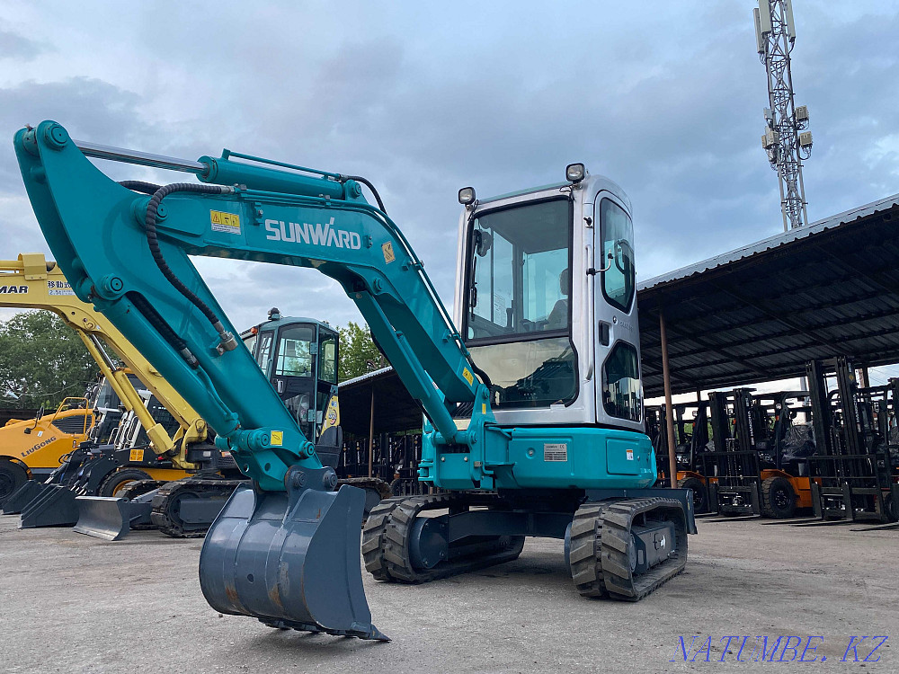 Экскаватор Sunward 30UB 2014 года Алматы - изображение 2
