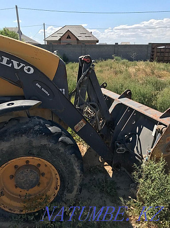 URGENTLY! VOLVO backhoe loader, 3 in 1 for sale! Turkestan - photo 2