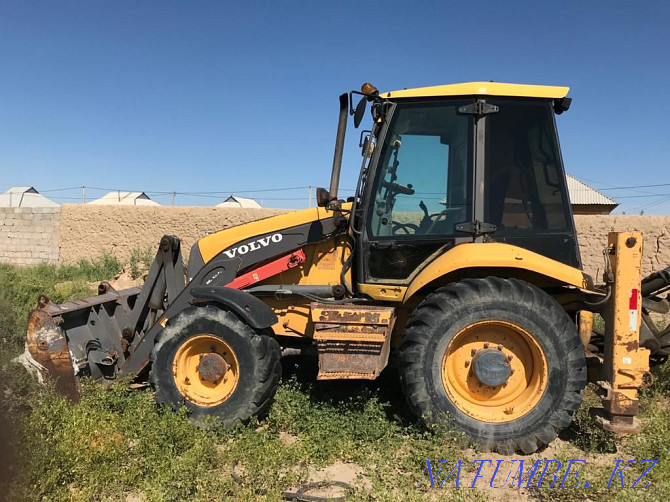 URGENTLY! VOLVO backhoe loader, 3 in 1 for sale! Turkestan - photo 1