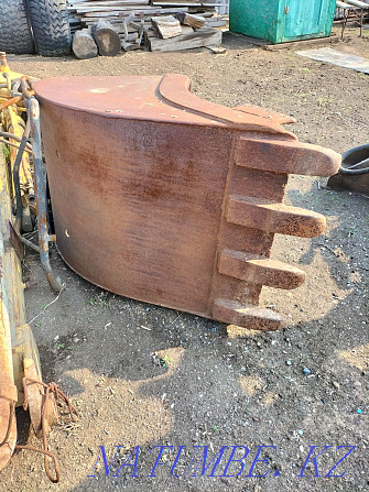 Excavator, bucket, cylinders, distributor  - photo 4