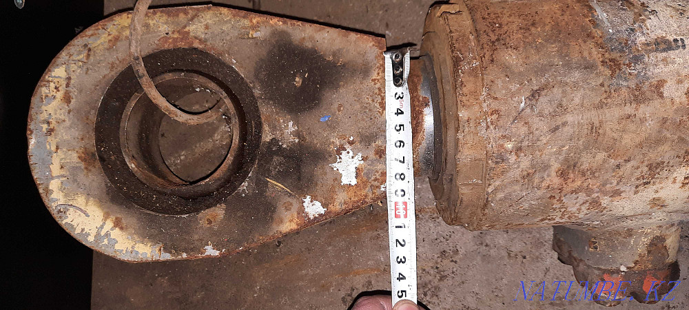hydraulic cylinder for excavator boom  - photo 3