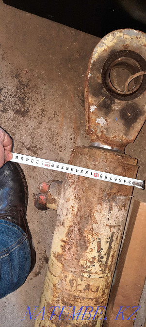 hydraulic cylinder for excavator boom  - photo 5