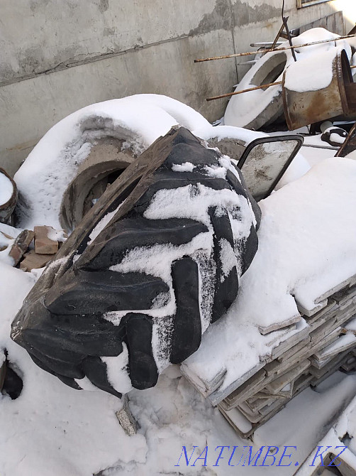 Продам покрышку от погрузчика 15000тг Талдыкорган - изображение 1