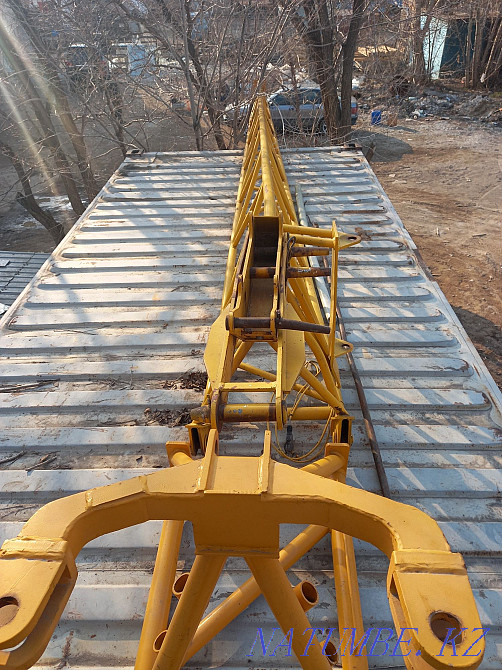 Gusek an arrow the Truck crane I will sell XCMG 25 K5 in Astana. In good conditions. Акбулак - photo 2