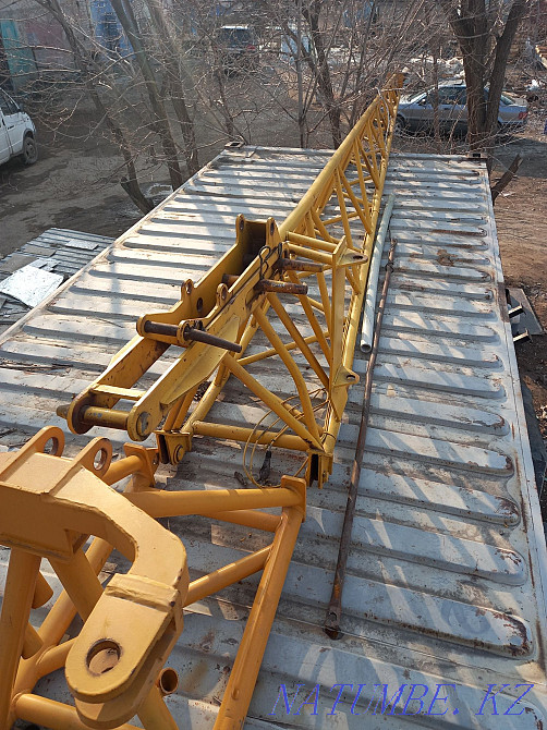Gusek an arrow the Truck crane I will sell XCMG 25 K5 in Astana. In good conditions. Акбулак - photo 1