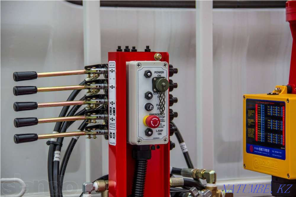 Autotower (autohydraulic lift) 10-28 m. South Korea Astana - photo 2