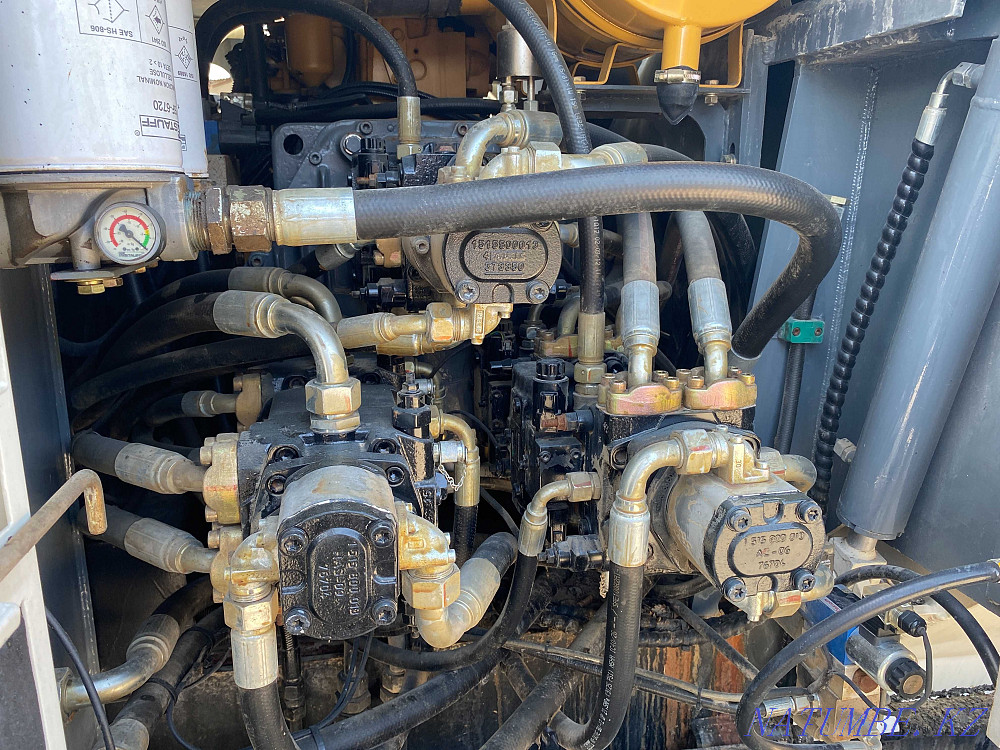 Асфальтоукладчик ZOOMLION DTU90D Алматы - изображение 7