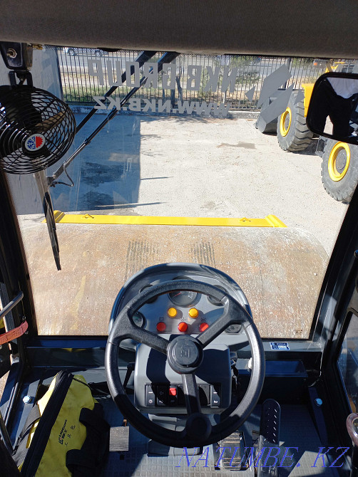 Roller Soil LiuGong CLG 6116E 16 tons Aqtobe - photo 7