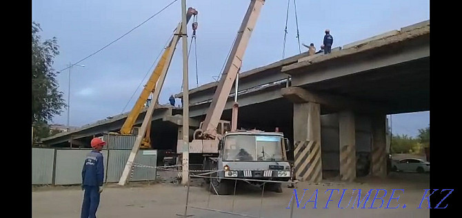 I will sell the truck crane KS5473 25t Aqtobe - photo 2