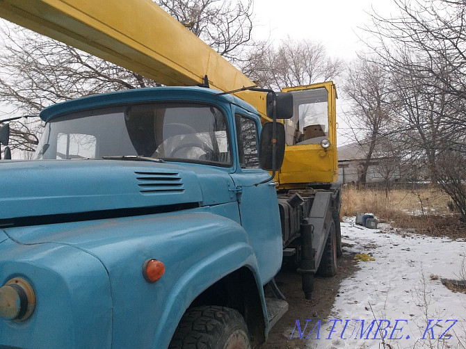 Truck crane Zil Gya 133 Turkestan - photo 2