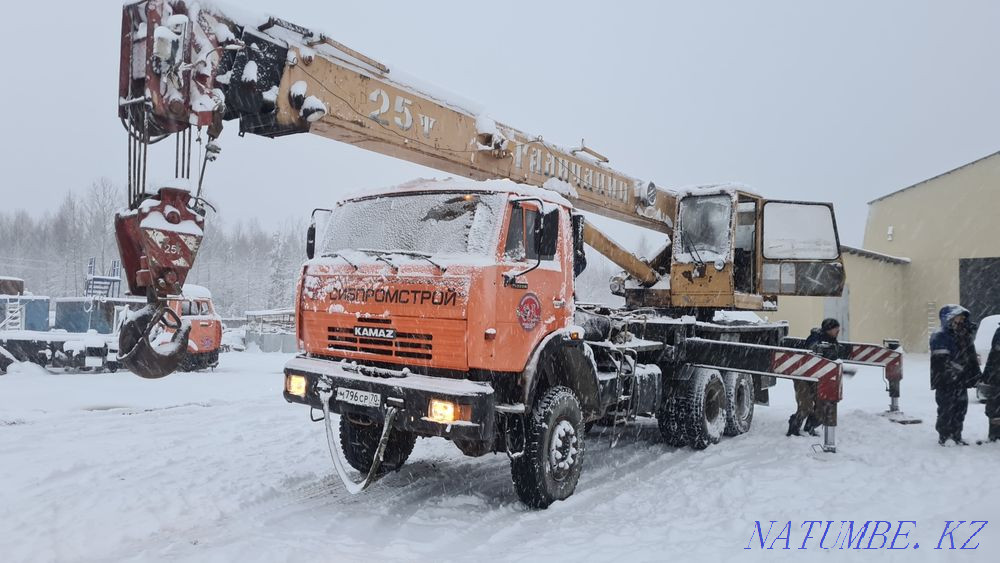 Truck crane KAMAZ 25 tons installation Galician Petropavlovsk - photo 1