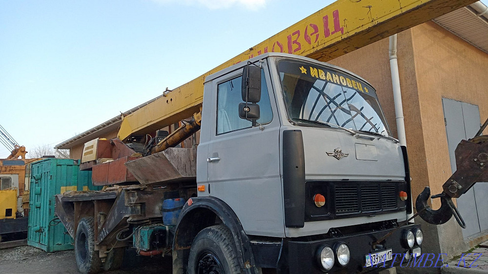 Truck crane services  - photo 3