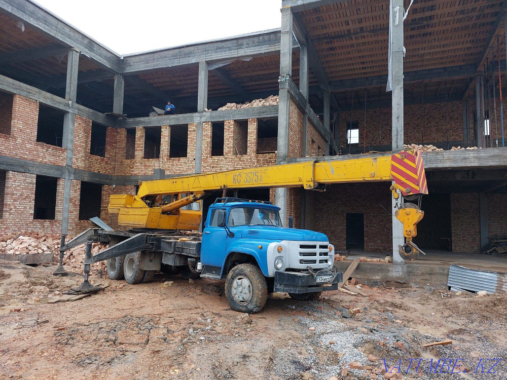 Truck crane services  - photo 4