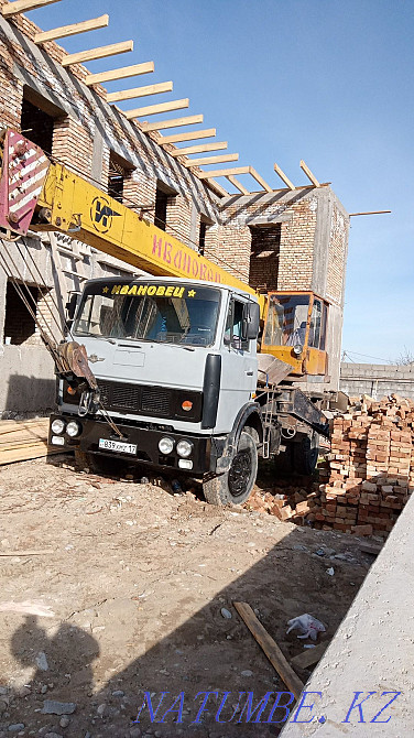 Truck crane services  - photo 2