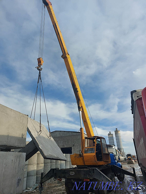 Truck crane services  - photo 5