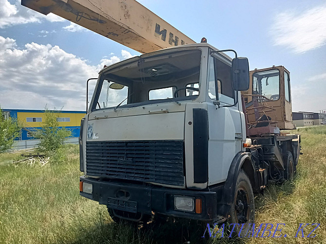 I will sell the truck crane MAZ 16 t 18m 2002 Oral - photo 2