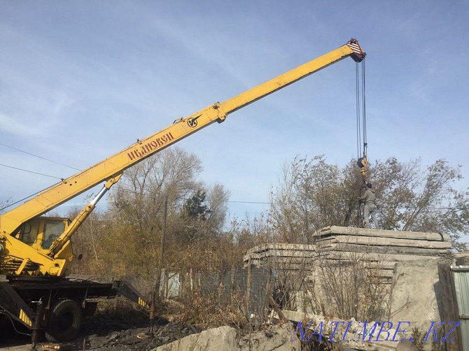 I will sell the truck crane Ivanovets 14tn on the basis of MAZ Pavlodar - photo 2