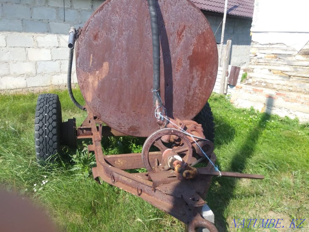 Металическая бочка для воды на колесах  - изображение 3