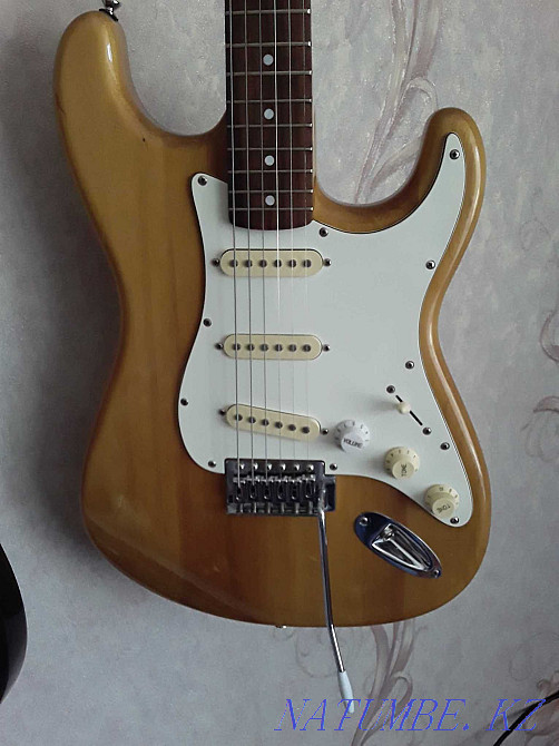 Electric guitar swap for bass guitar Ekibastuz - photo 1