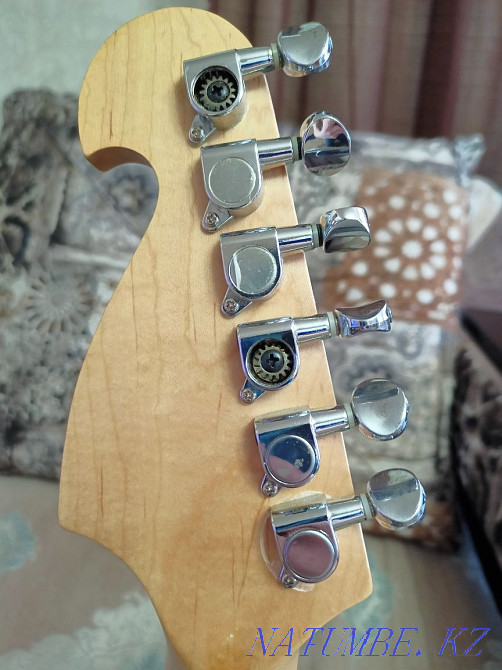 Электрогитара продам Караганда - изображение 6