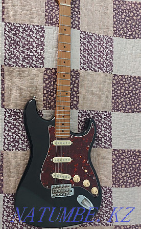 Almost new electric guitar for sale, sounds good for the price Almaty - photo 3