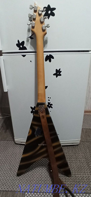 Sell or trade electric guitar Petropavlovsk - photo 3
