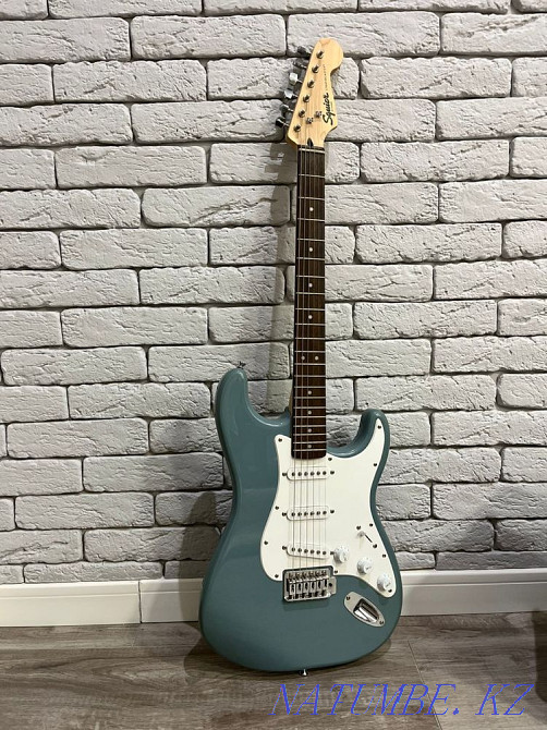 Squier Stratocaster Fender электрогитарасы  Астана - изображение 8