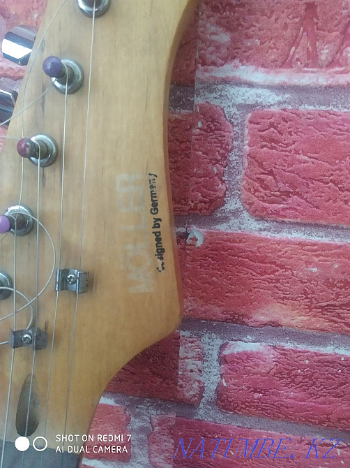 electric guitar with combo amp Almaty - photo 3