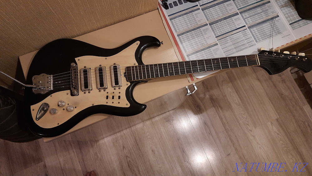 Электрогитара из 90х Павлодар - изображение 1
