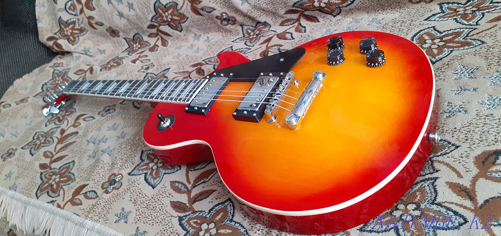 Продам новую электро гитару Лес пол Павлодар - изображение 3