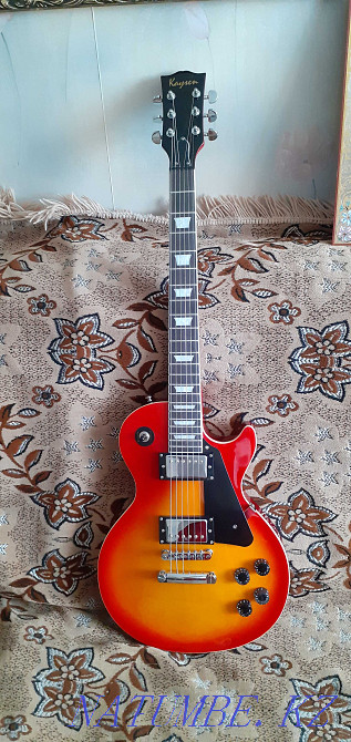 Продам новую электро гитару Лес пол Павлодар - изображение 1