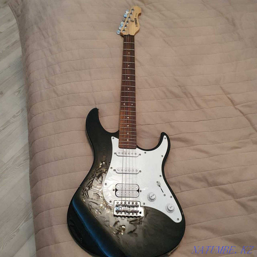 Электр гитара Yamaha EG112C HSS BK  Алматы - изображение 1